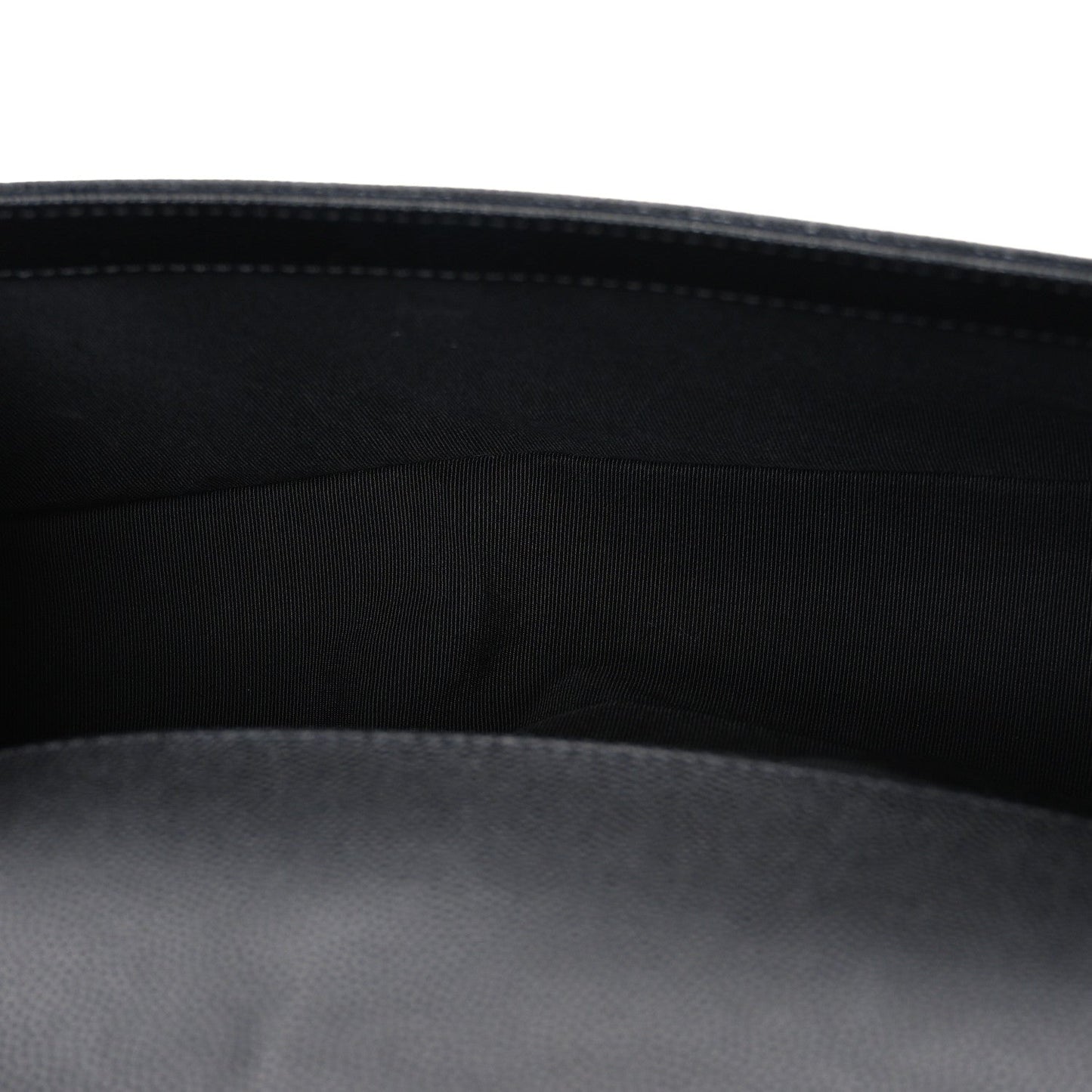 Caviar Quilted Medium Boy Flap Black