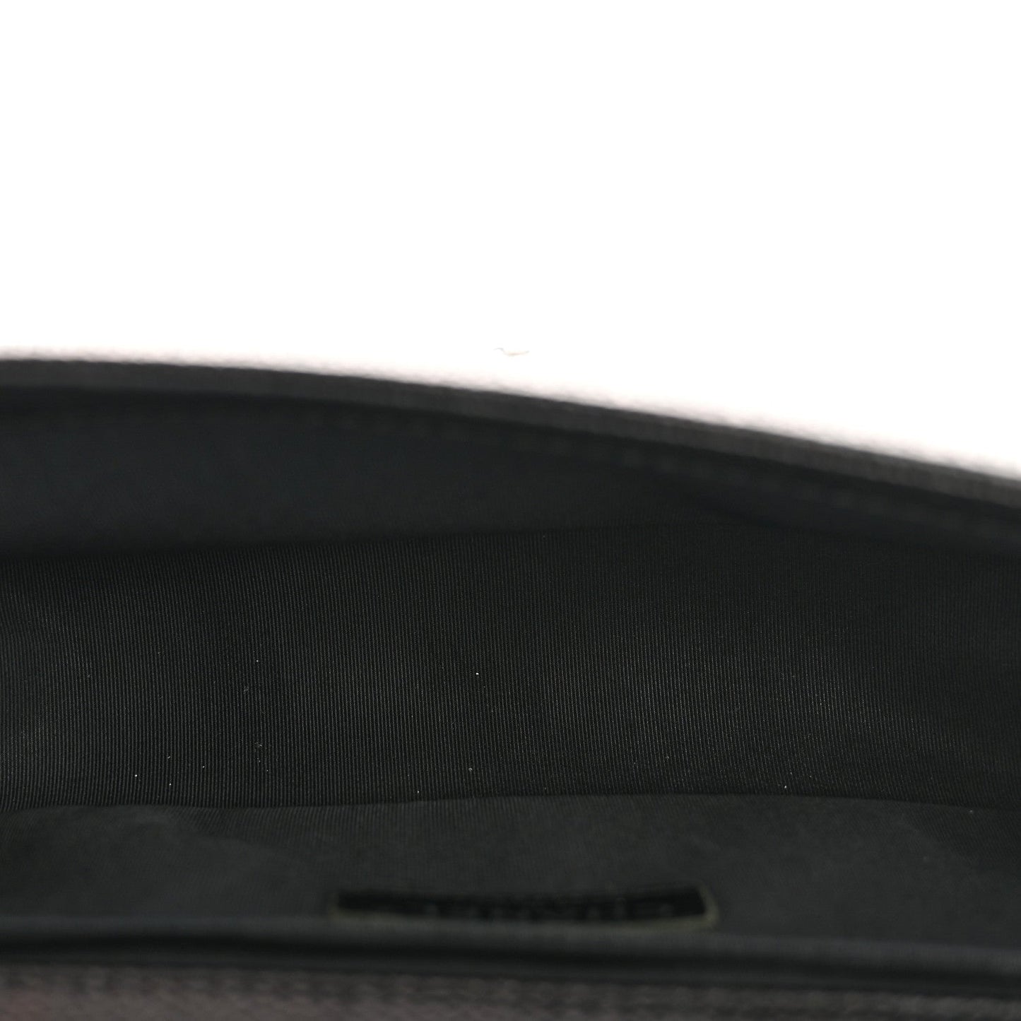 Caviar Quilted Medium Boy Flap Black