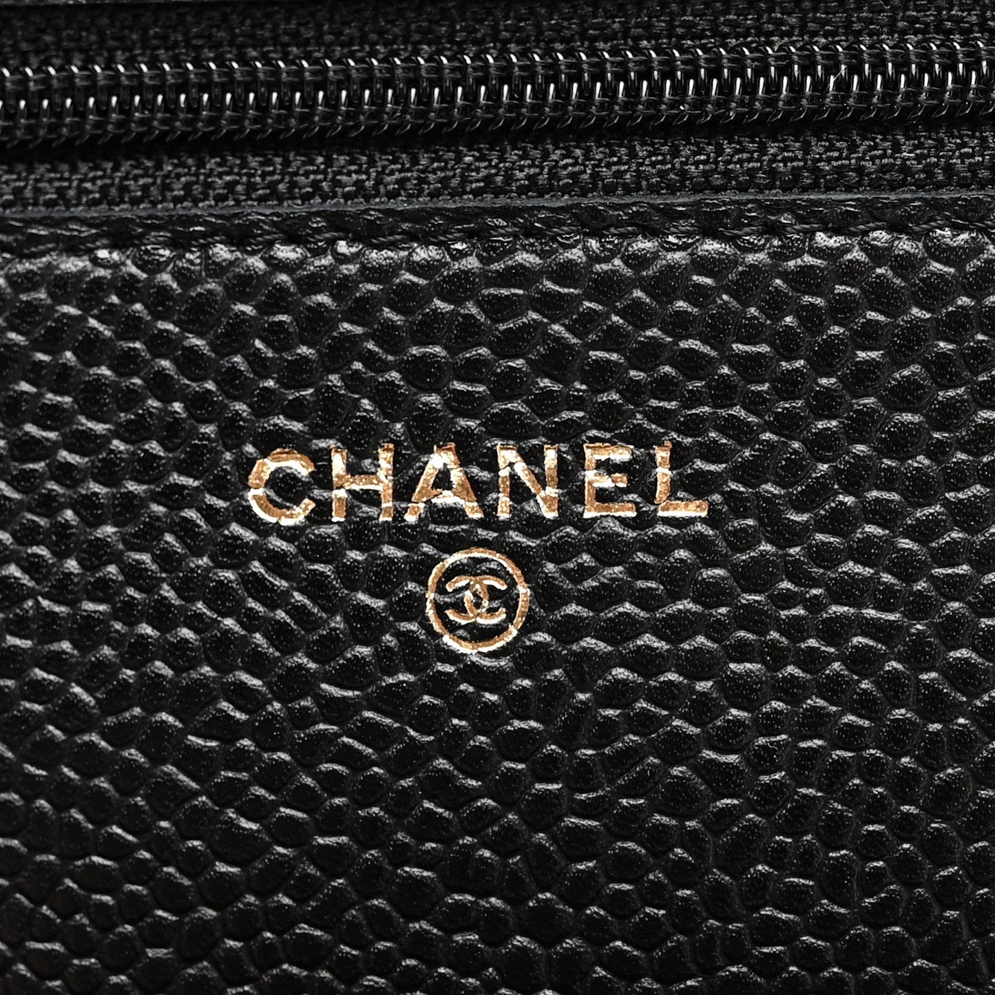 Caviar Quilted Wallet on Chain WOC Black