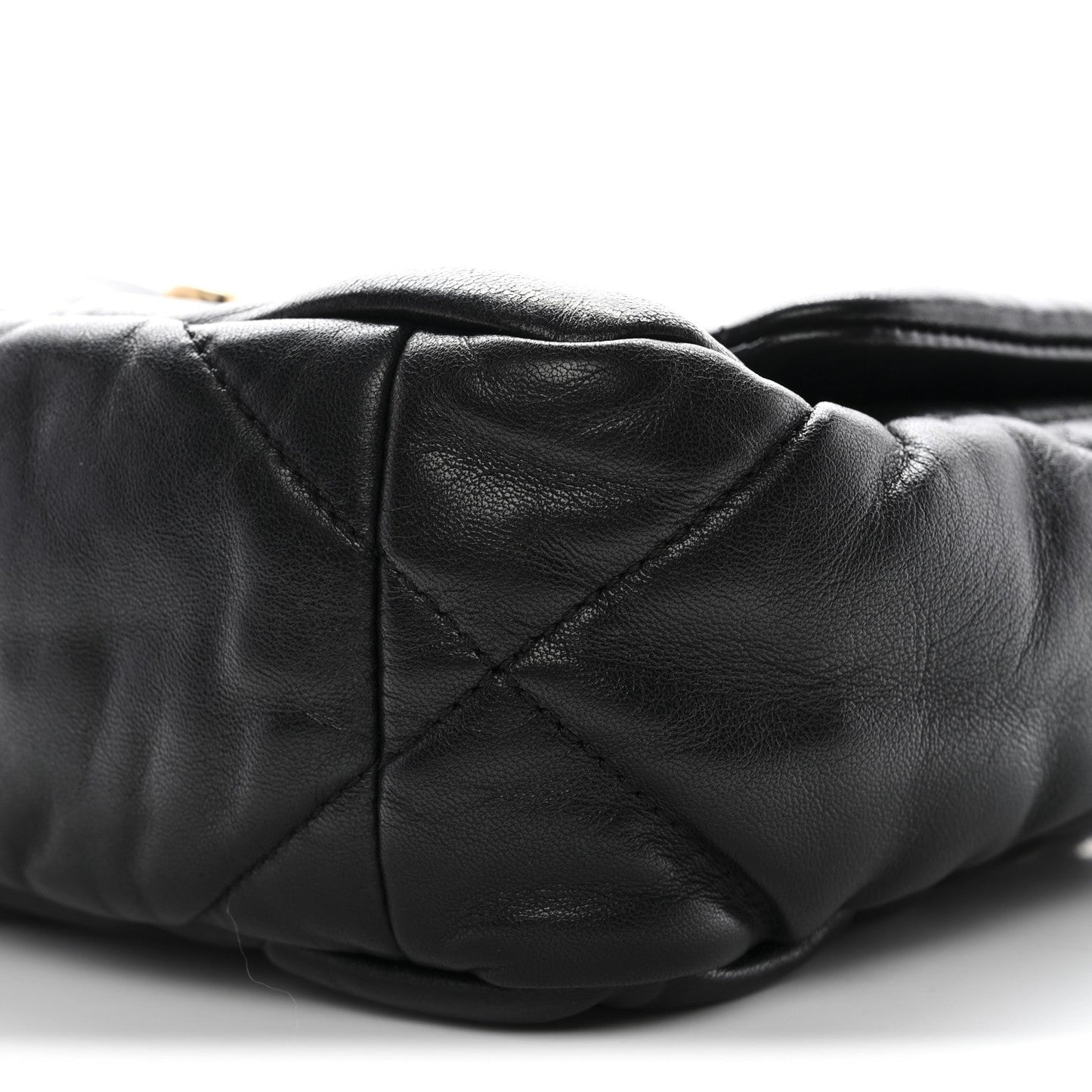 Lambskin Quilted Medium Chanel 19 Flap Black
